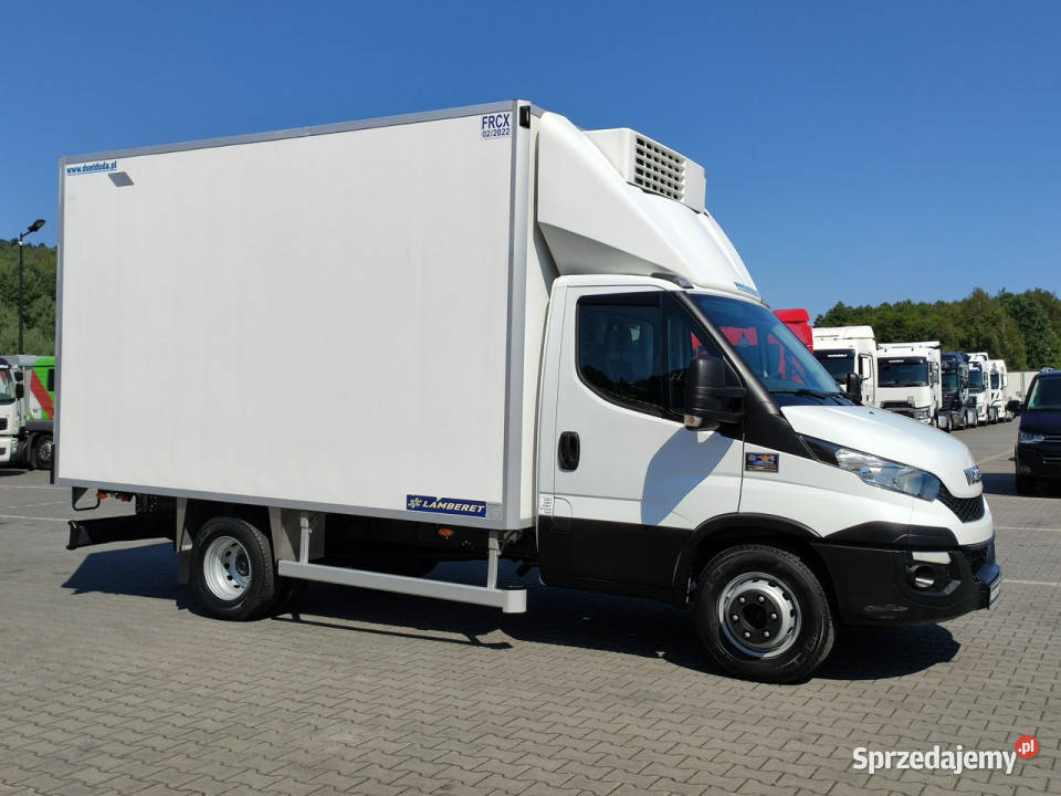 Iveco Daily 70C18 V H Chłodnia Hakowa Hakówka światła przeciwmgłowe Widełki