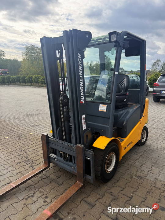 wózek widłowy JUNGHEINRCH TFG316 1600 Triplex łódzkie