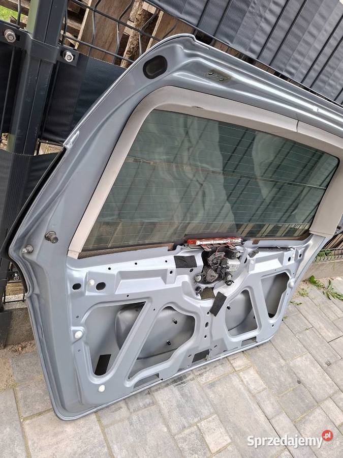Tylna klapa z szybą mercedes w169 Starowa Góra