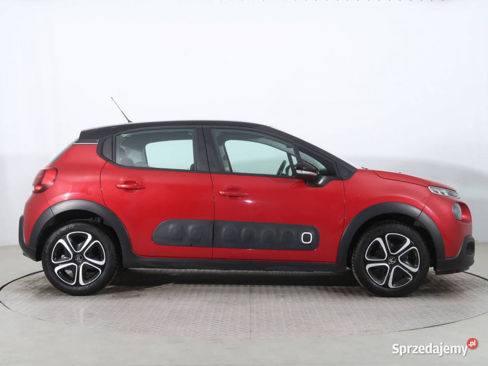 Citroen C3 12 PureTech światła przeciwmgielne C3