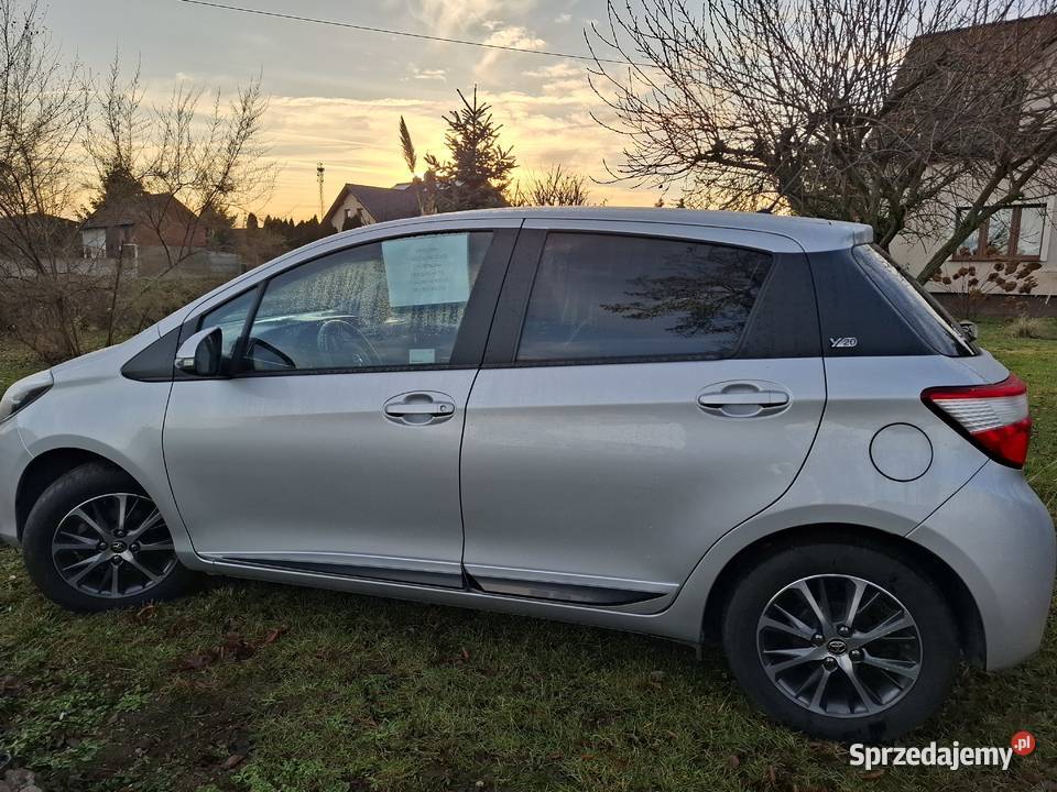 Auto z salonu w Polsce serwisowane pełna Gostyń