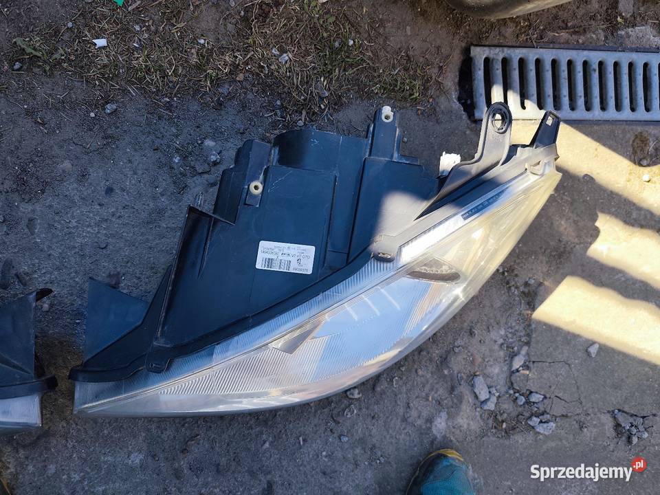 Lampy przednie Peugeot 807 Jabłonowo Pomorskie sprzedam