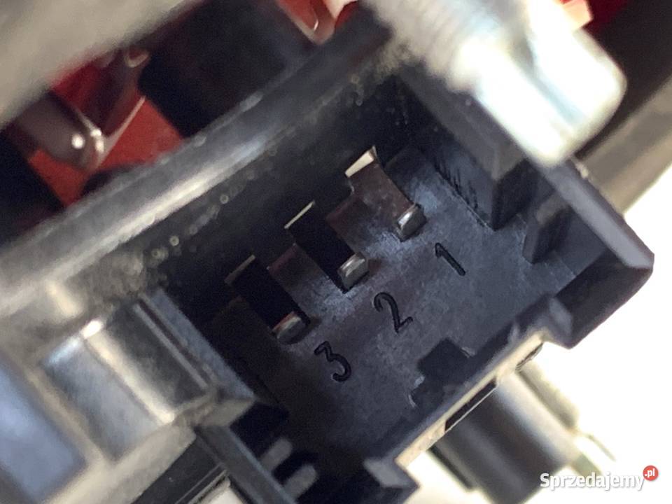 LAMPA TYŁ PRAWA WEWNĘTRZNA VW TIGUAN SUV 0718 osobowe