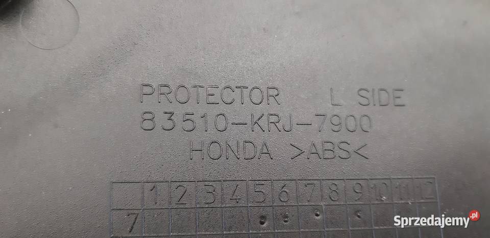 HONDA FES 125 SWING OWIEWKA LEWA OSŁONA BOCZEK Trzciel