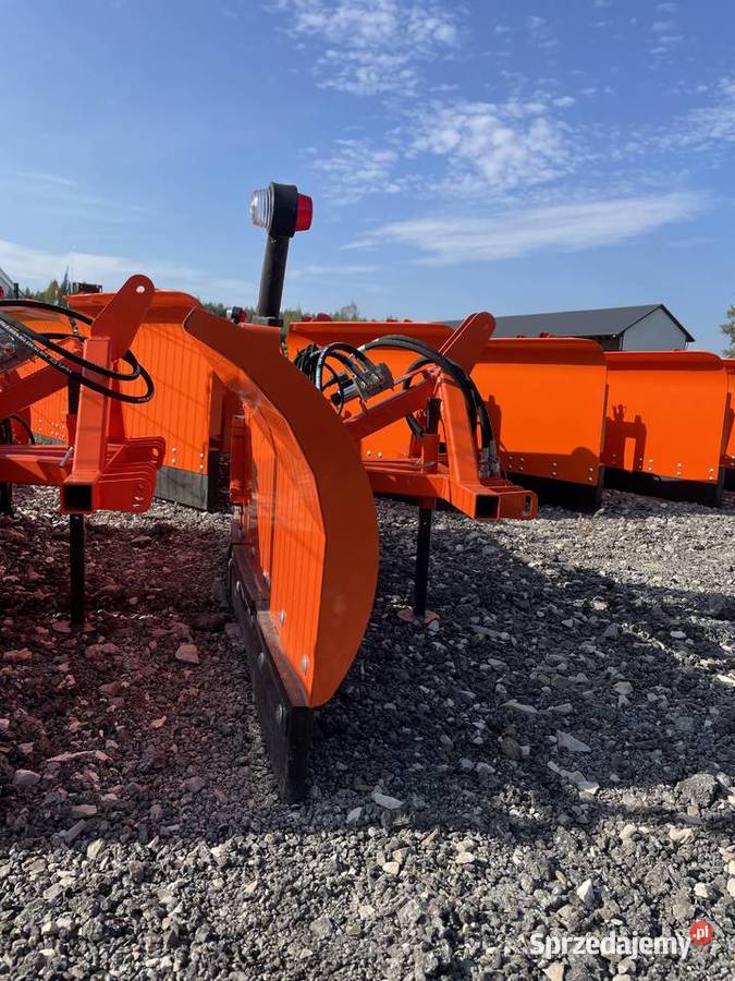 Pług do śniegu do tura tuza strzałka Metal Zofiówka