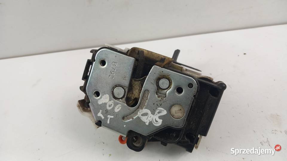 FIAT DOBLO II COMBO D ZAMEK DRZWI TYŁ LEWY 5PIN
