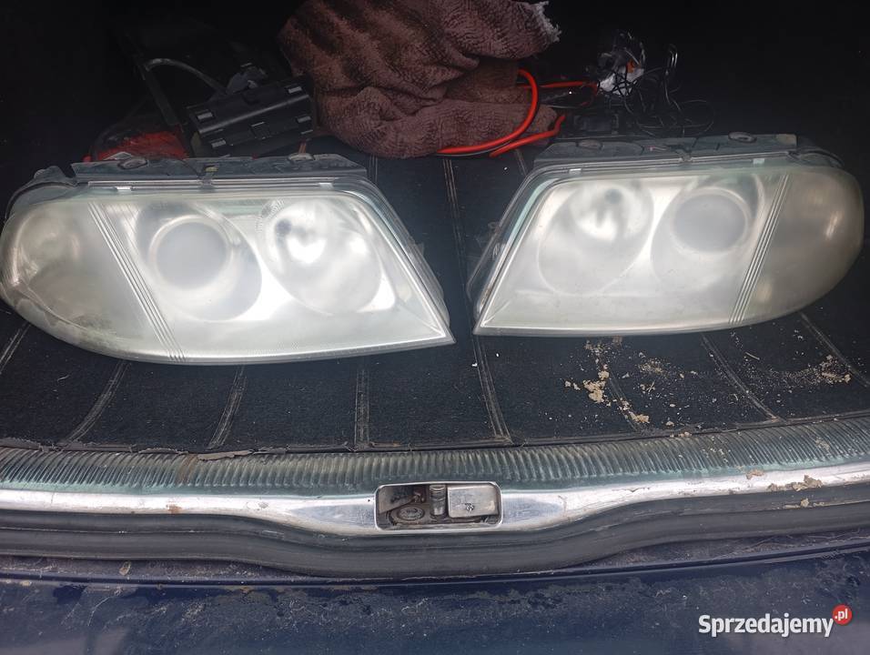 Sprzedam reflektory przednie passat B5 Cieszanów sprzedam
