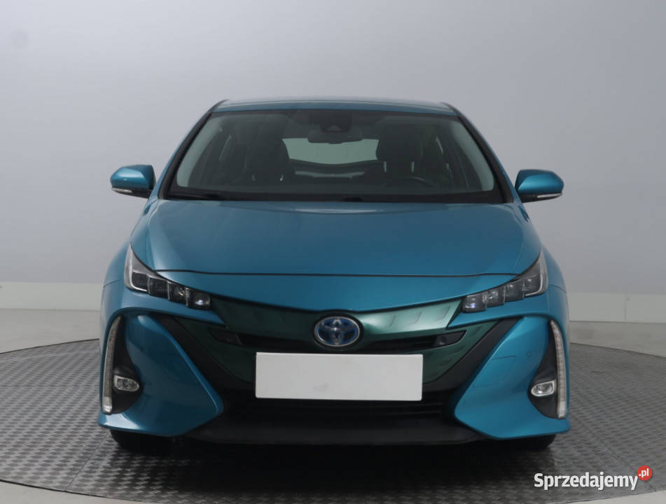 Toyota Prius 18 PHV niebieski Bielany Wrocławskie