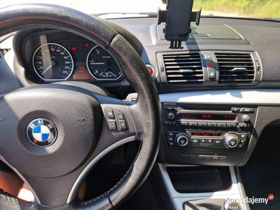 BMW Seria 1 118d Klima Czujniki parkowania hak Kłobuck sprzedam