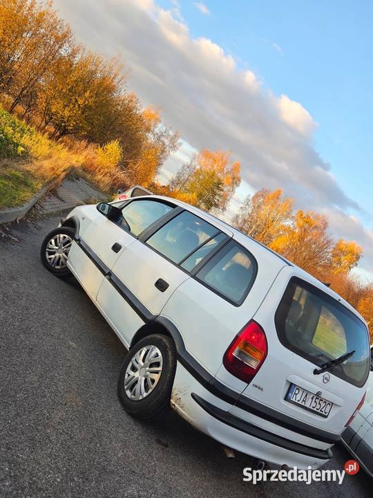 Opel Zafira LPG 7 osobowy w pełni sprawny Zafira podkarpackie Tywonia