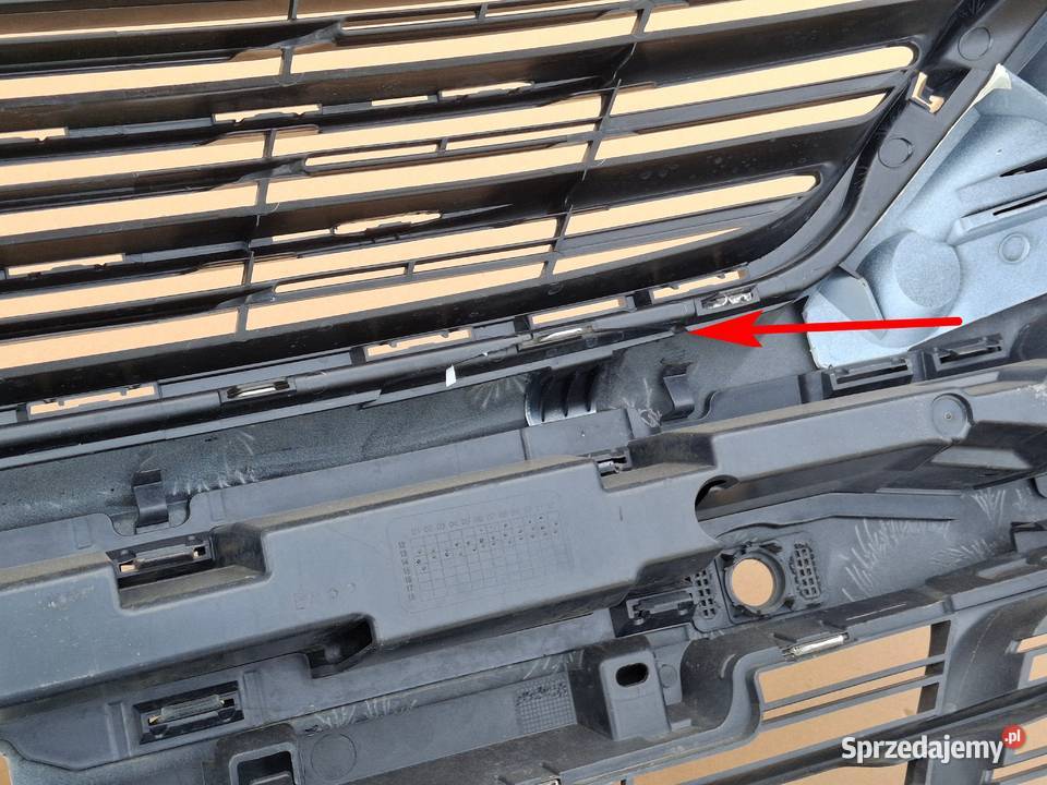 PEUGEOT 308 II ZDERZAK PRZÓD ABSORBER KRATKA osobowe Zderzaki Bieleń