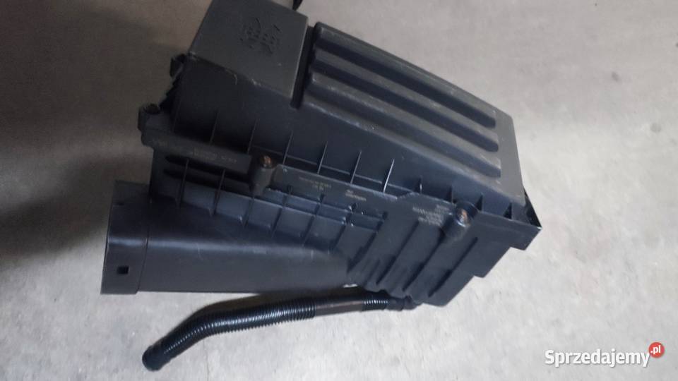 OBUDOWA FILTRA POWIETRZA Z NOWYM FILTREM AUDI VW Obudowy filtrów Wrocław sprzedam