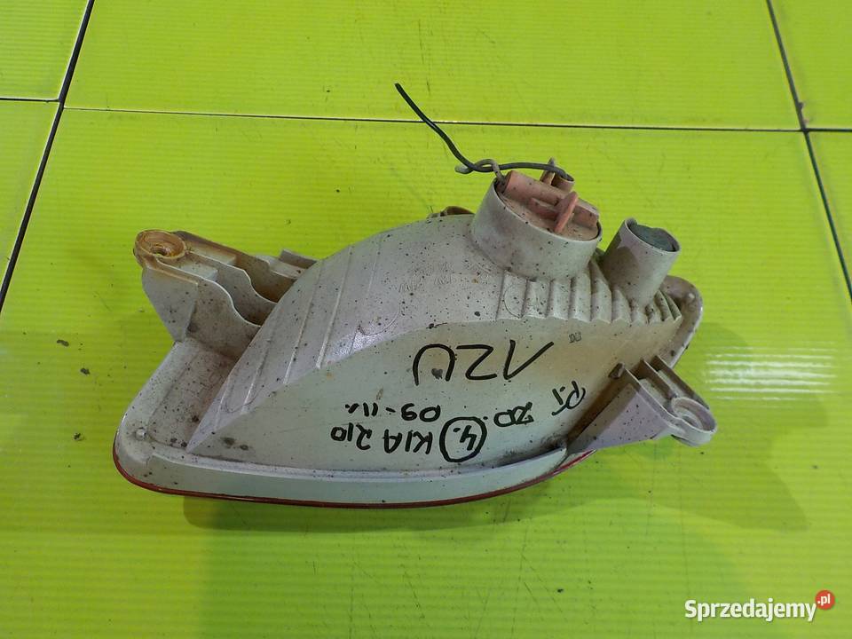 KIA RIO II LIFT 10r lampa prawa tyl w zderzak Suków