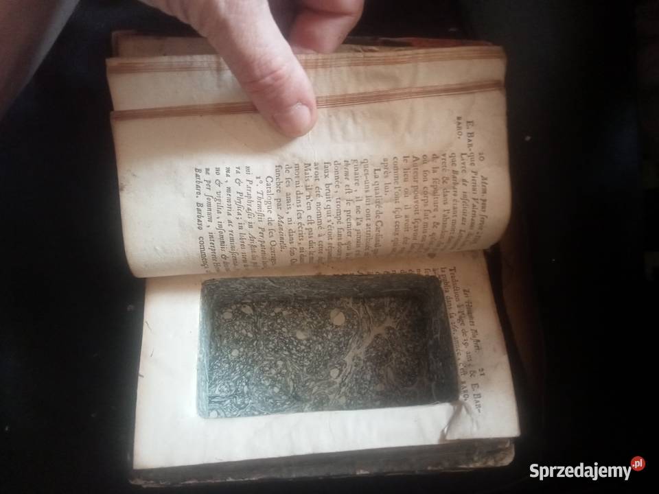 Stare książki XVIIw Kuriozum schowek sekretna Antykwariat Grójec