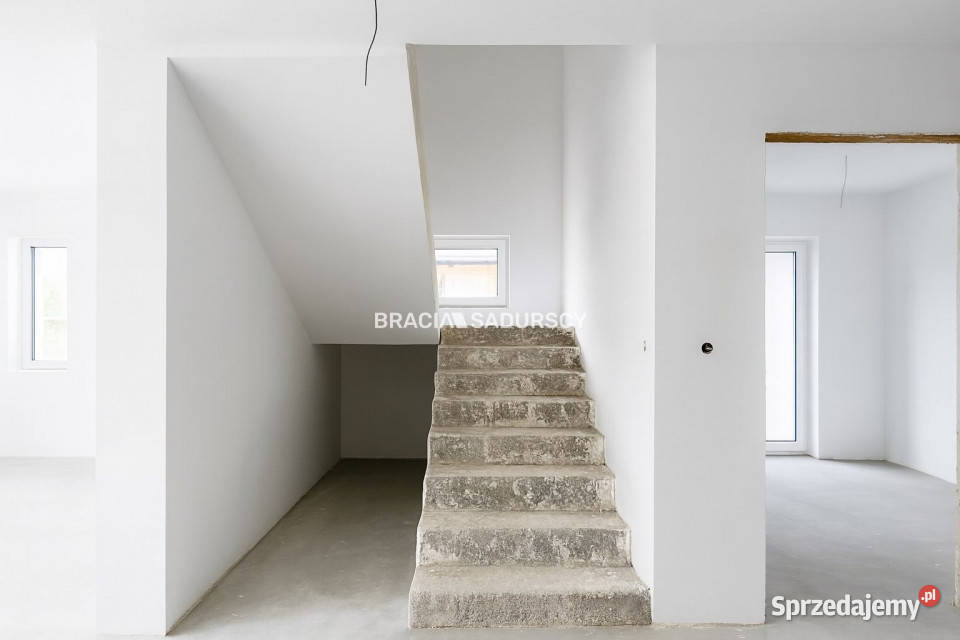 Dom wolnostojący Rączna 13145m2