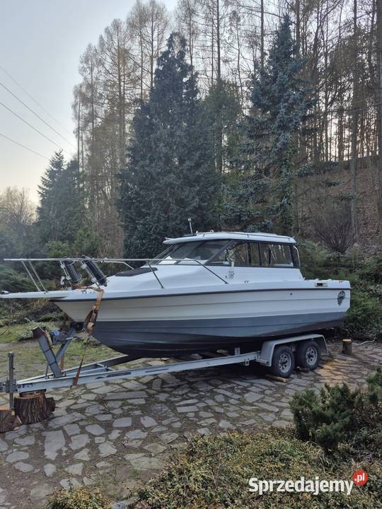 Jacht motorowy Bayliner 2159 Mercruiser 57