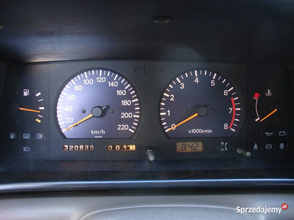 Nissan Prairie PRO M11 1992 silnik CA20S żółte Rok produkcji 1992 Kielce