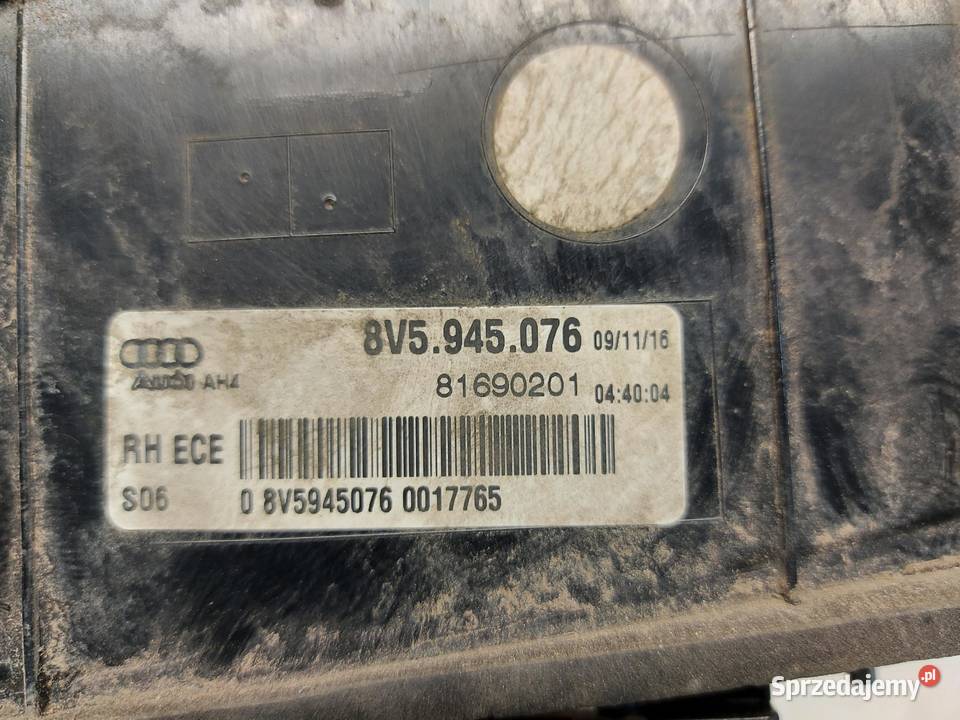 AUDI A3 8V Lampa tył prawa klapa bagażnika Sedan osobowe sprzedam