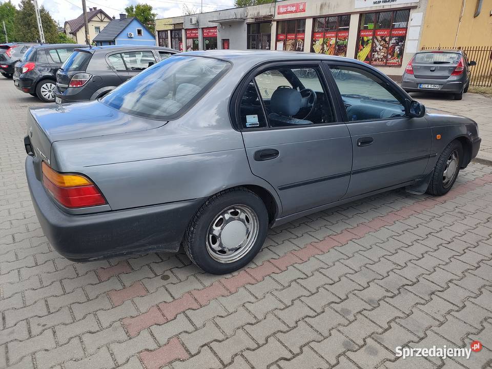 Toyota Corolla 14 benzyna