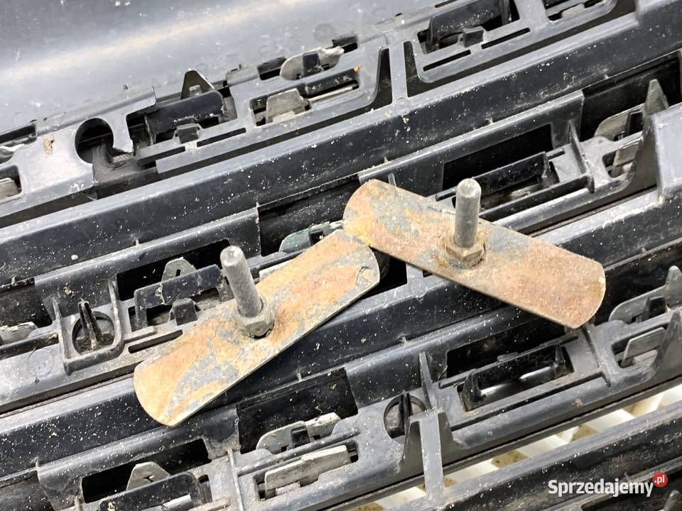 ATRAPA GRILL VW PASSAT B7 1015 3AA853651G Kombi Atrapy