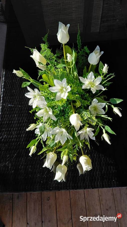 Kompozycja wiosenna nagrobna