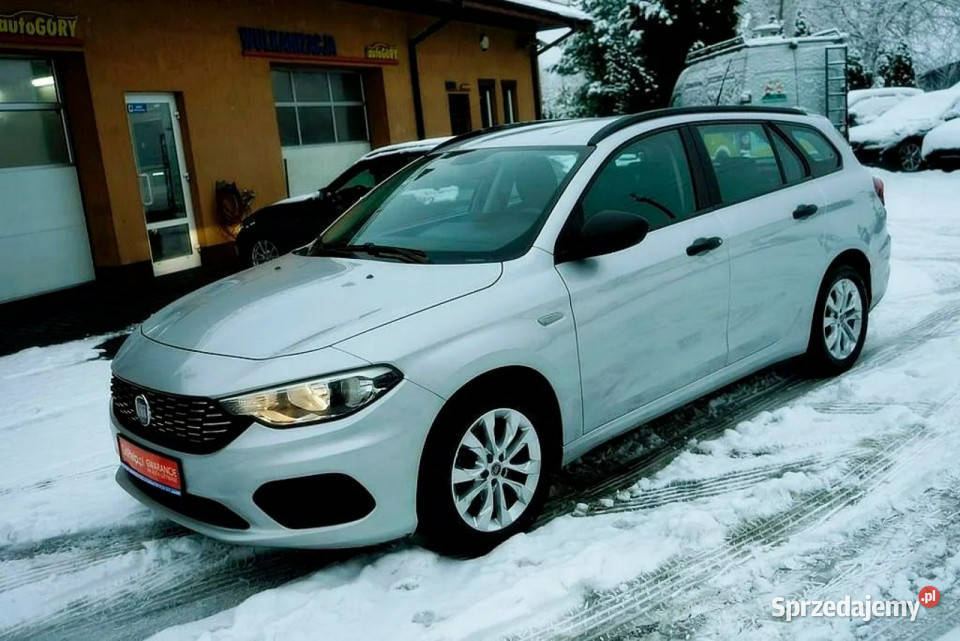Fiat Tipo 14i NAVI grzane fotele 95 XII2017r II Płock