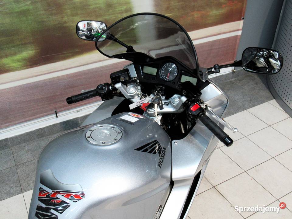 Honda VFR 800 VTEC Oferuję dowóz Kutno