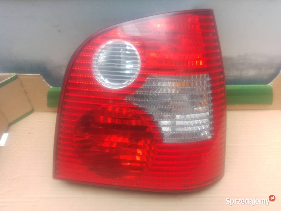 VW POLO 9N lampa lewa prawa 6Q6 945 258 A osobowe Dębno
