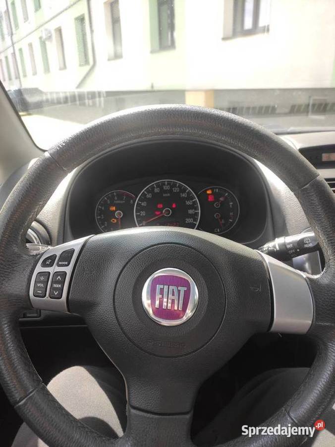 Fiat sedici 16 107 4x4 z Włoch Piasek