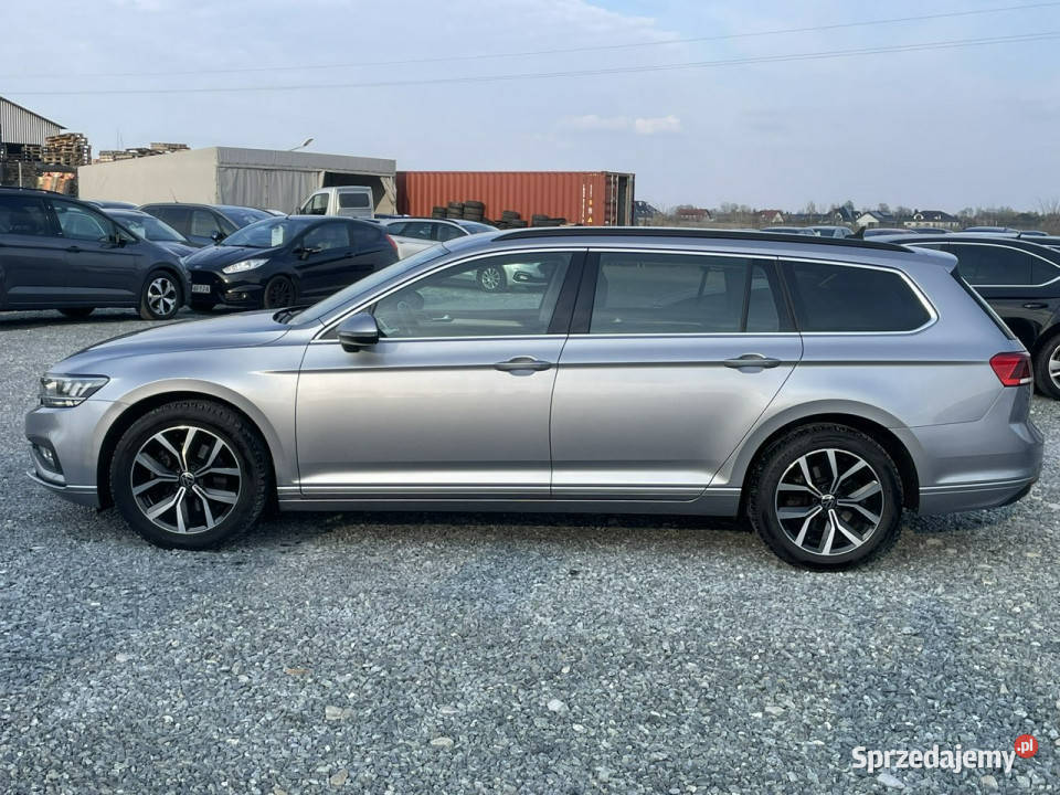 Volkswagen Passat Variant 20 TDI 150 2023 światła do jazdy dziennej