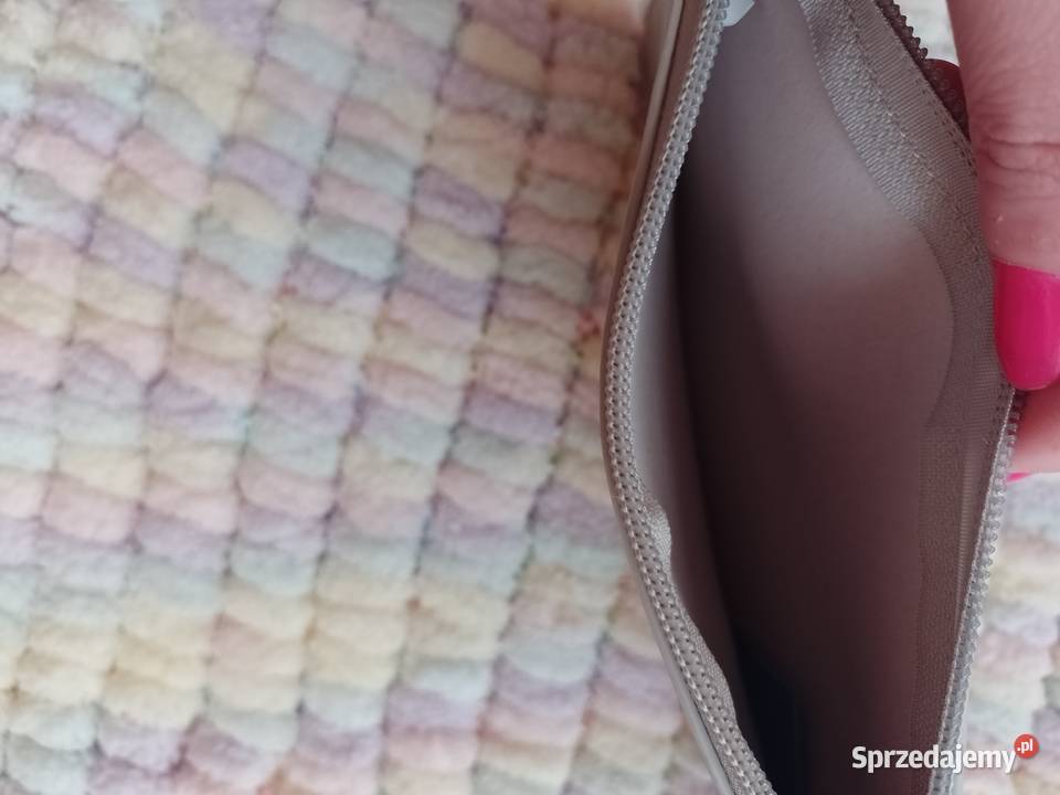 Beverly Hills Polo ClubSrebrna saszetka portfel Dla kobiet sprzedam