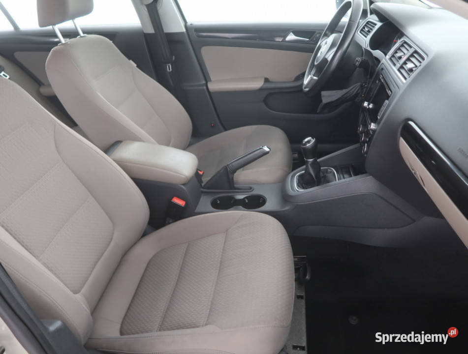 VW Jetta 12 TSI nieuszkodzony Bielany Wrocławskie