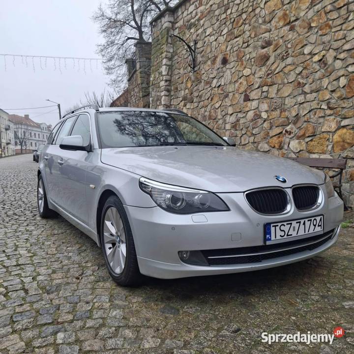 BMW E61 KOMBI 2010 ZADBANE BIKSENON manualna Seria 5 Opatów