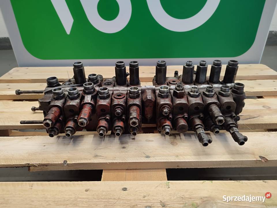 Rozdzielacz hydrauliczny C0070 33142 NEUSON 6002 Wilkowo