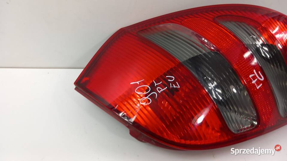 MERCEDES A KLASA W169 HB LAMPA TYŁ PRAWA EU wielkopolskie Zbierkowo