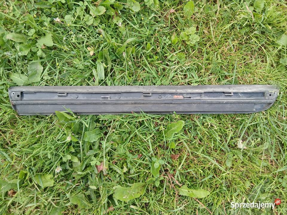 Listwa drzwi dolna lakierowana Audi A4 B6 B7