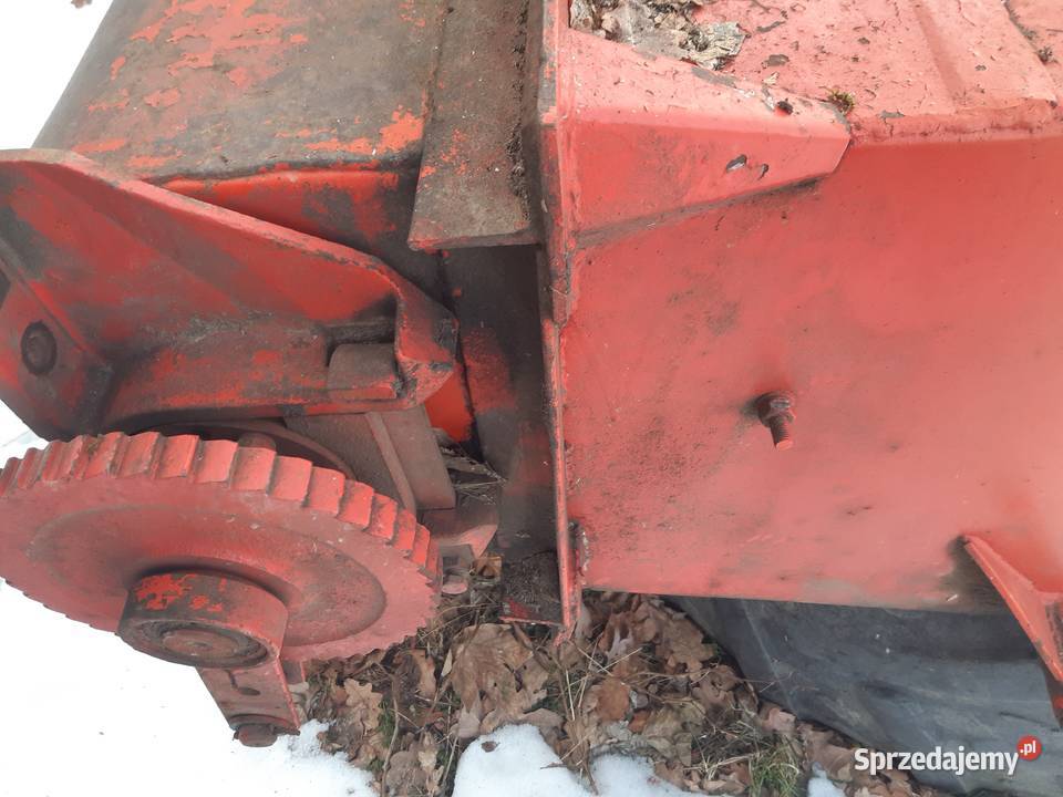 Podajnik pochyły gardziel bizon Z056 rekord Z058 Radomyśl Wielki