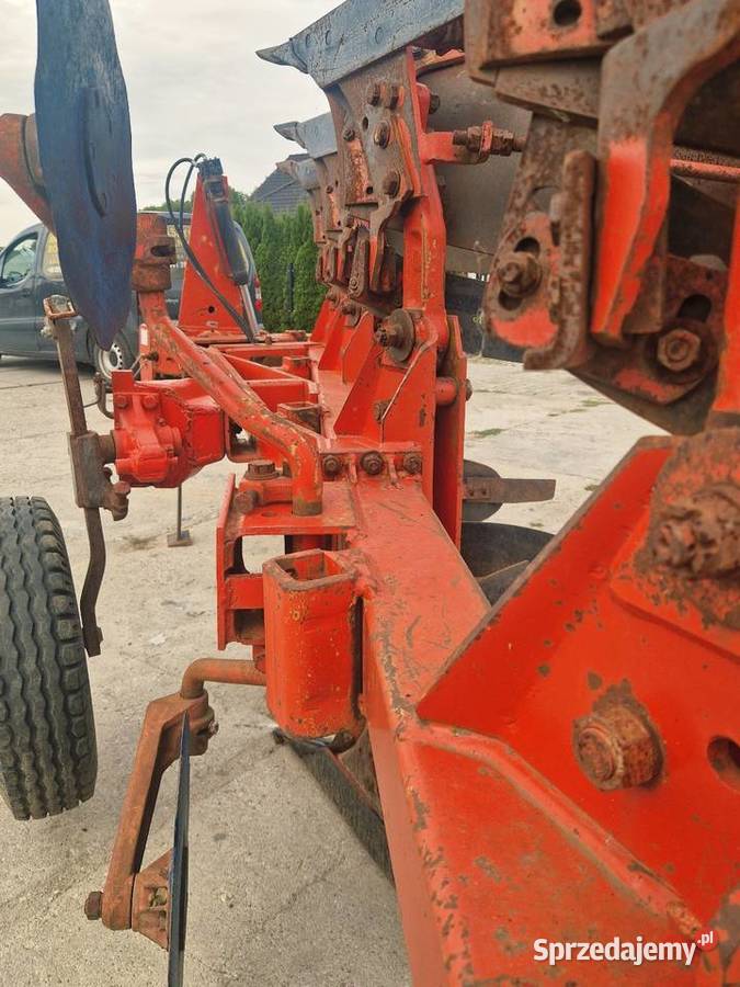 Pług 4skibowy obrotowy Kuhn