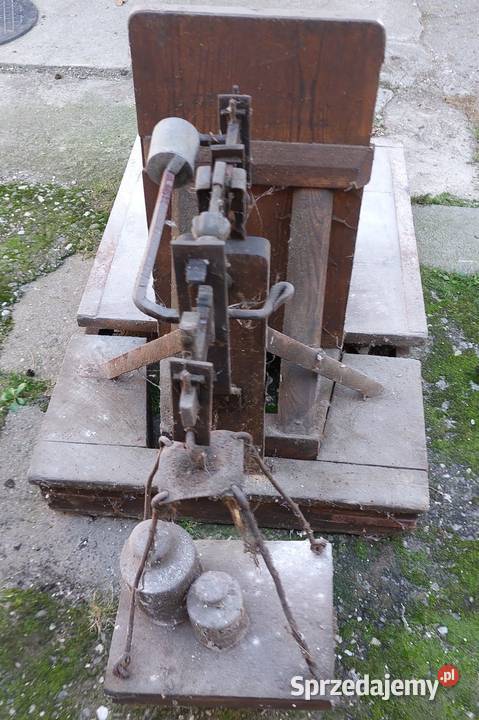 Waga szalunkowa stara z odważnikami Gorzyczki