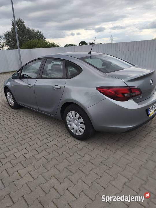 Opel Astra j benzyna Astra Jarosław