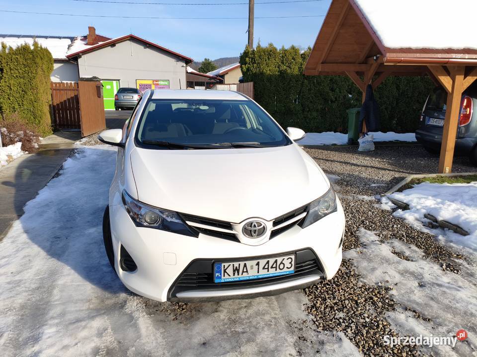 Toyota Auris II 14 D4D kombi stan bezwypadkowy nieuszkodzony Andrychów