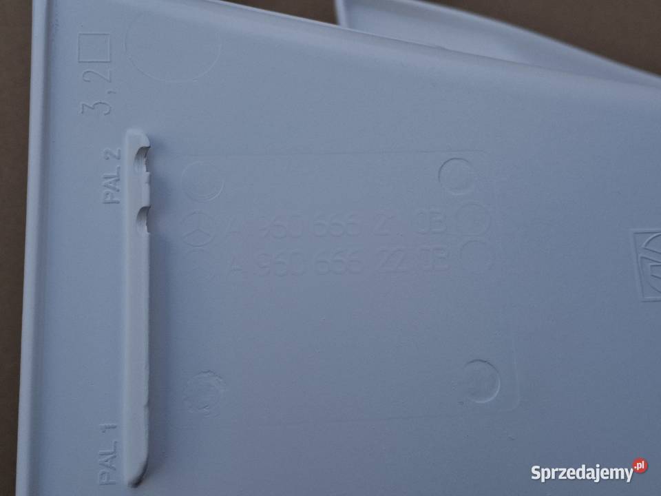 MERCEDES ACTROS MP4 STOPIEŃ DOLNY PRAWY BIAŁY ciężarowe Bieleń