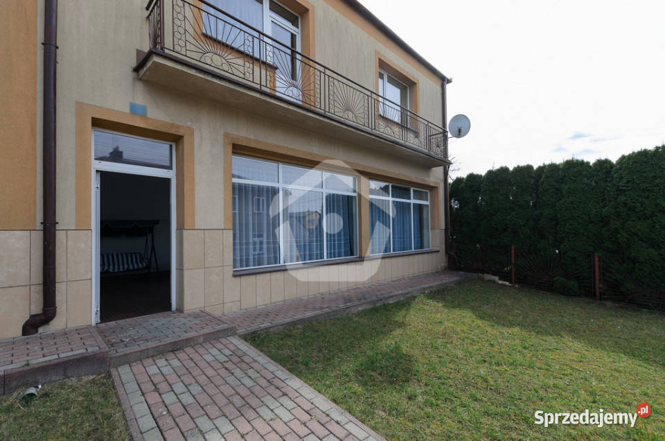 Dom z częścią pod lokal usługowy w centrum mieszkalny podkarpackie Błażowa