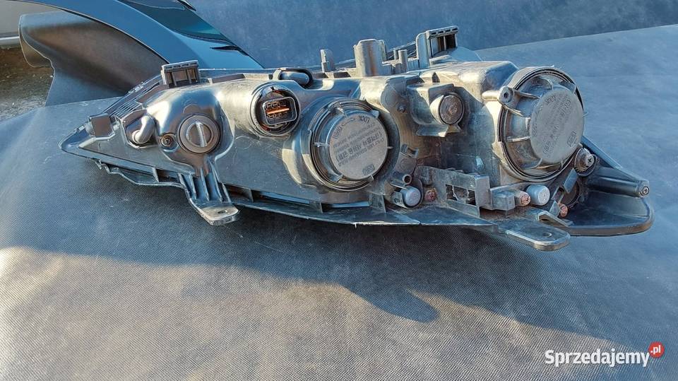 Lampa przednia L Hunday Genesis Coupe sprzedam