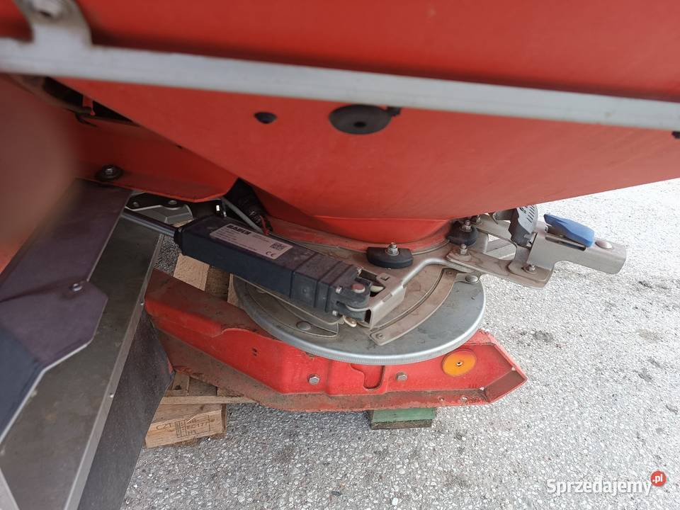 Kuhn Axis 302 h emc 2015r uszkodzony Gręblin