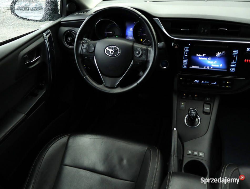 Toyota Auris Hybrid światła przeciwmgielne Auris Lublin sprzedam