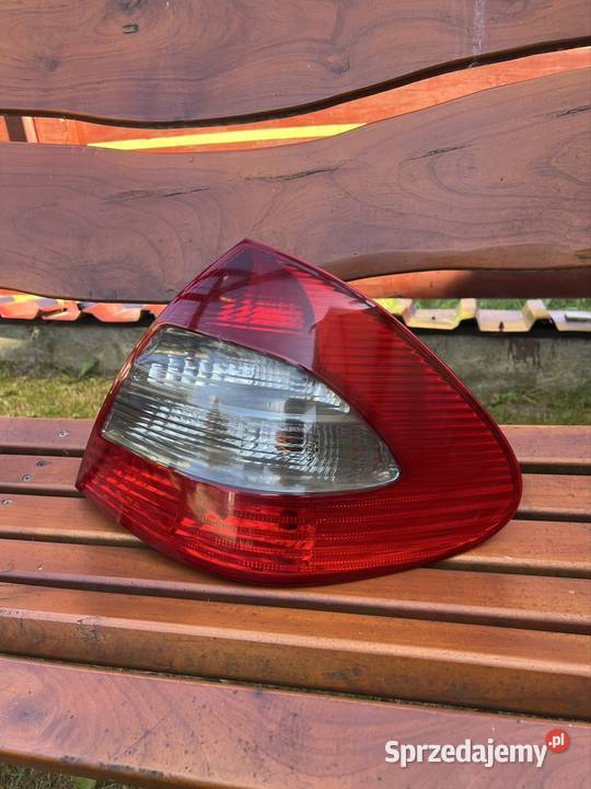 Lampa prawy tył Mercedes w211 sedan lift Józefów