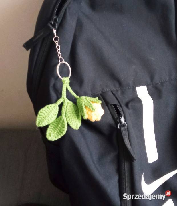 Różyczka wykonana na szydełku brelok łódzkie Łask