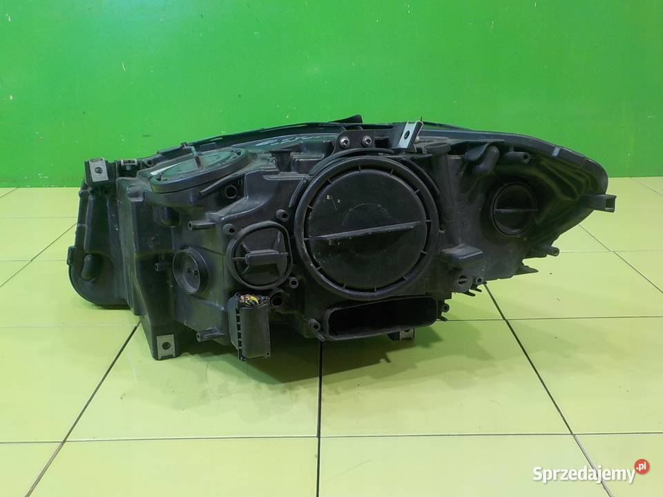 BMW 5 F10 20 D 11r KOMBI lampa prawa przod osobowe mazowieckie Suków