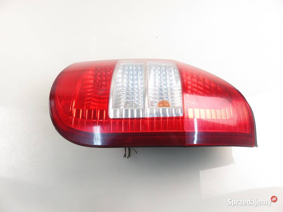 LAMPA PRAWA TYLNA OPEL ZAFIRA A WKLAD 6 PIN